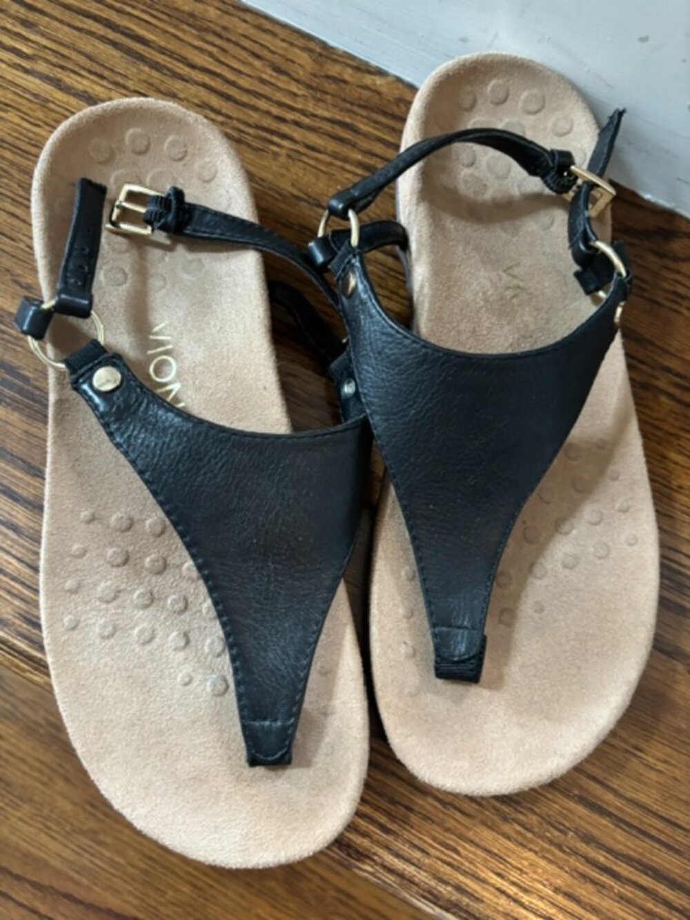 Vionic Kirra leather sandals 6.5 (37.5)